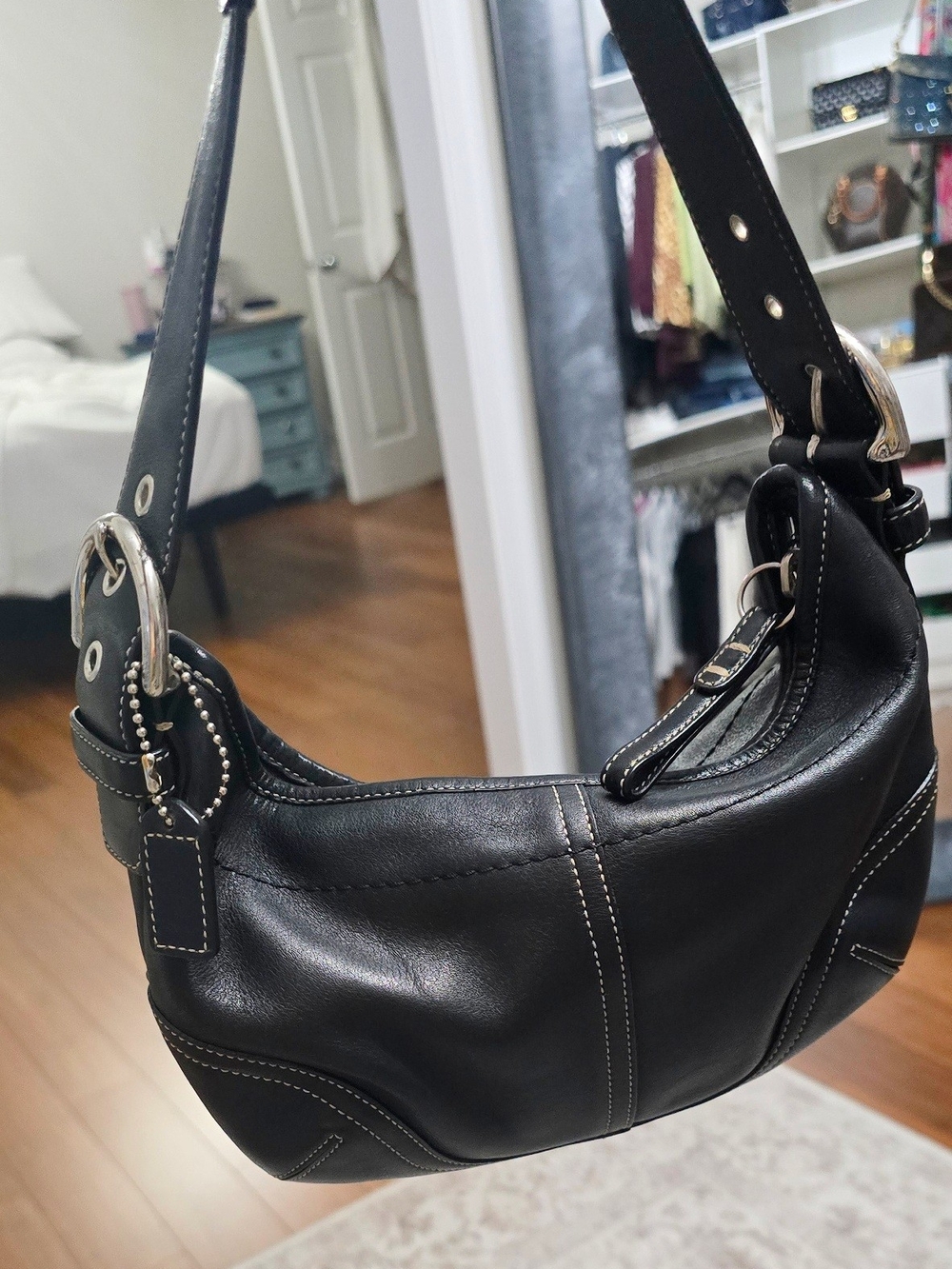 Coach Black Leather Shoulder Bag with White Stitching - Picture 8 of 11